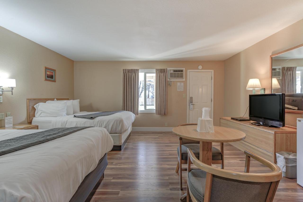 Shasta Pines Motel & Suites Burney Ngoại thất bức ảnh