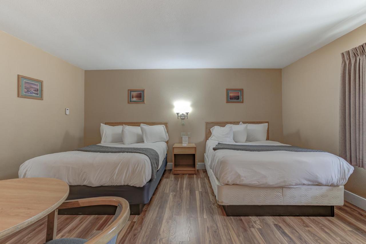 Shasta Pines Motel & Suites Burney Ngoại thất bức ảnh