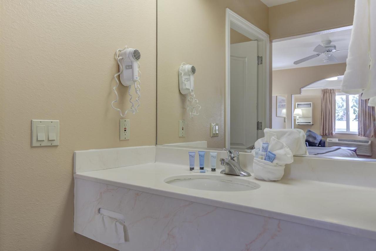 Shasta Pines Motel & Suites Burney Ngoại thất bức ảnh