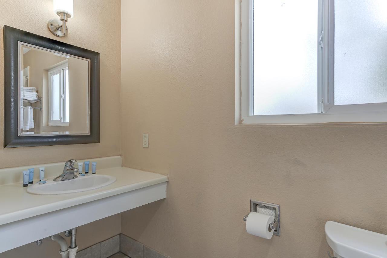 Shasta Pines Motel & Suites Burney Ngoại thất bức ảnh