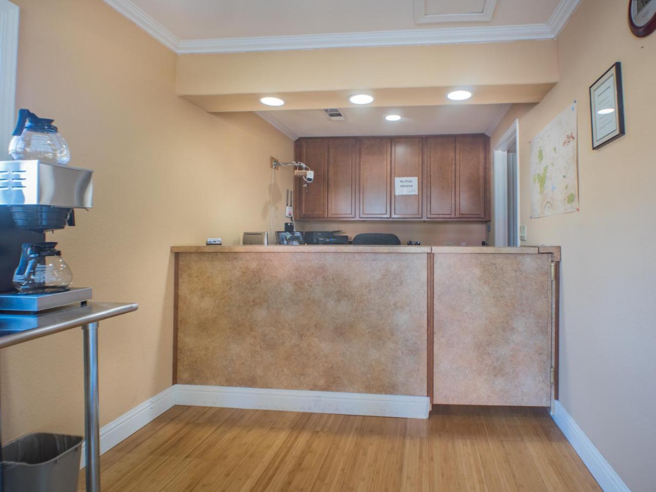 Shasta Pines Motel & Suites Burney Ngoại thất bức ảnh